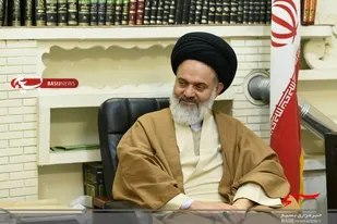 بسیج در متن و میان مردم است/انقلاب با حفظ استقلال به دنبال ارتباط با همه دنیاست