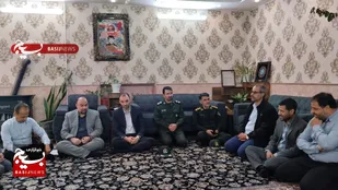دیدار دبیر ستاد امربه&zwnj;معروف خراسان رضوی با خانواده شهید امربه&zwnj;معروف در فریمان+عکس