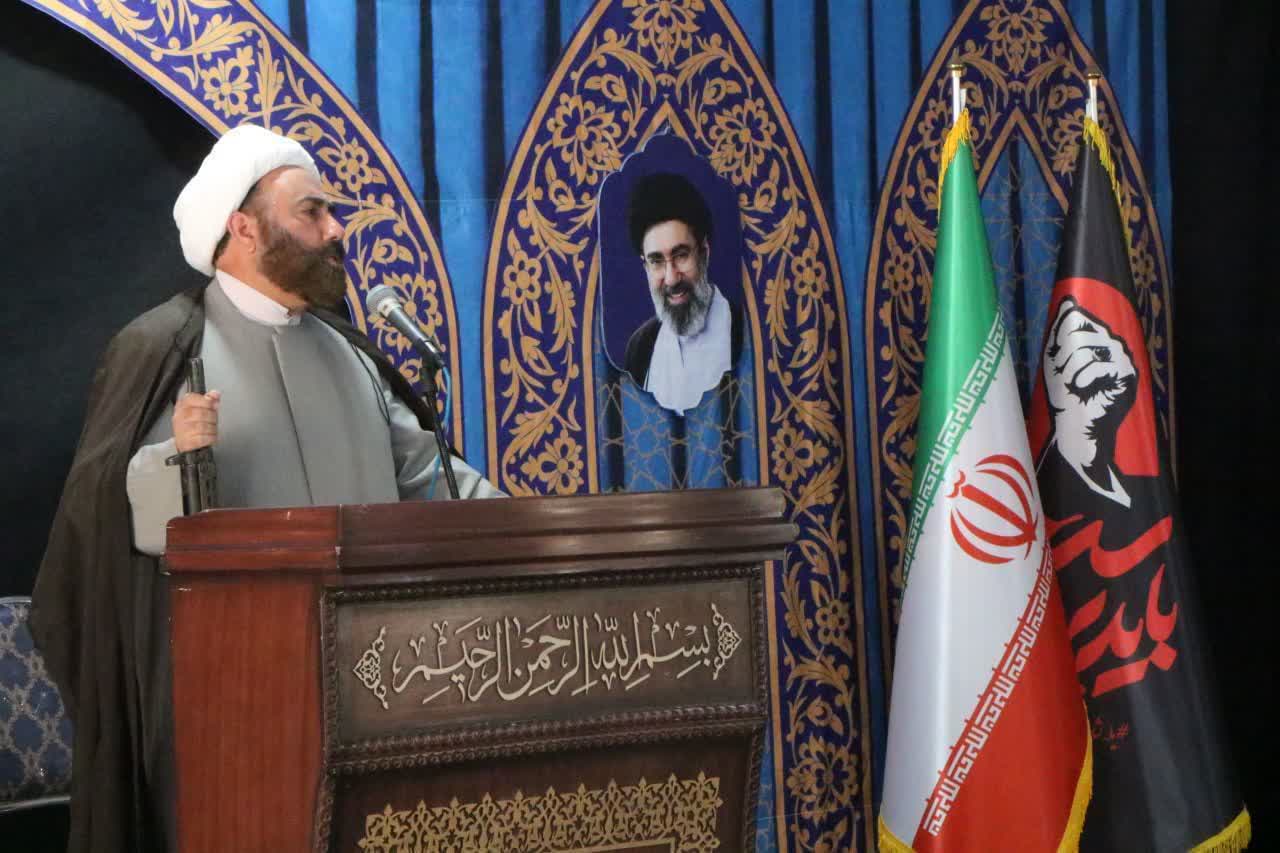 انتقاد شدید امام جمعه مهرشهر، از گره زدن همه مشکلات به تحریم/ هشدار نسبت به بحران جمعیت و سیاست‌های دوگانه غرب