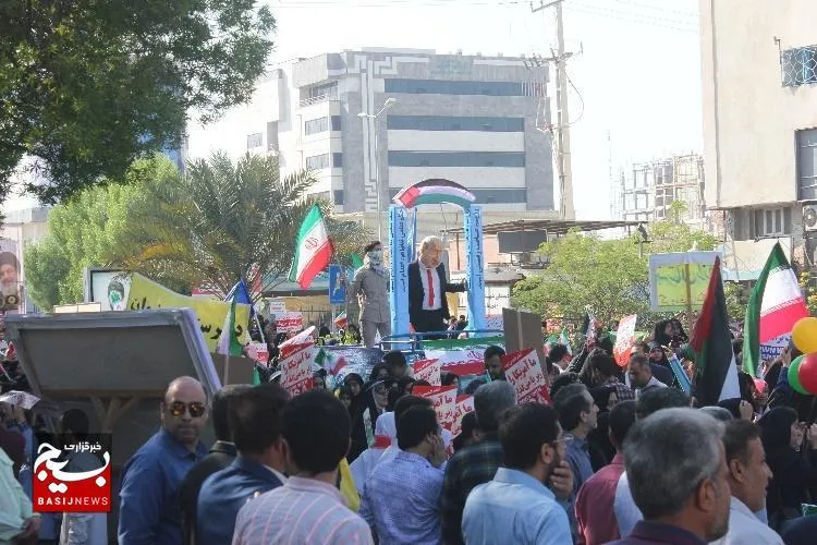 حضور با شکوه دانش آموزان بوشهری در راهپیمایی ۱۳ آبان