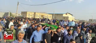 پدر بزرگوار شهید تقوی بر دستان مردم شهر تشان بهبهان تشییع شد