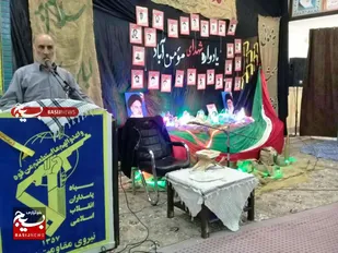 نباید غبار غفلت بر روی حوادث سرنوشت ساز انقلاب بنشیند/بمباران رسانه ای دشمن بر علیه نظام را با جهاد تبیین خنثی کنید