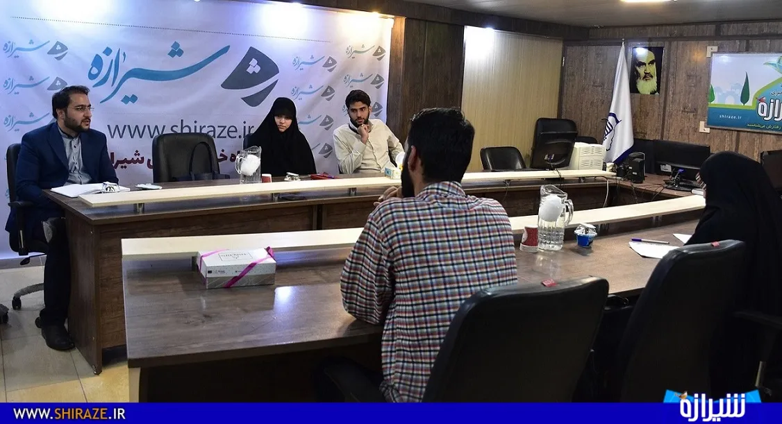 مشفقیان: مقام معظم رهبری، استاد بی بدیل تبدیل تهدید به فرصت است/صمیمی: راه حل جلوگیری از تحریف امام، بازخوانی اصول امام است/ اسدی: باید جاذبه‌های شخصیتی امام برای نسل‌های جدید تبیین شود