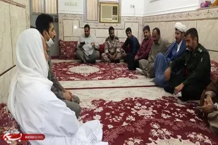 از خانواده معظم دو شهید در نیکشهر دیدار و دلجویی شد
