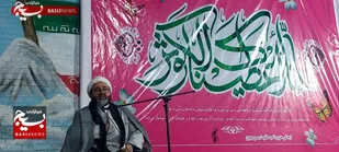 بمناسبت روز مادر از مادران شهدا و نمونه جوینی تقدیر شد