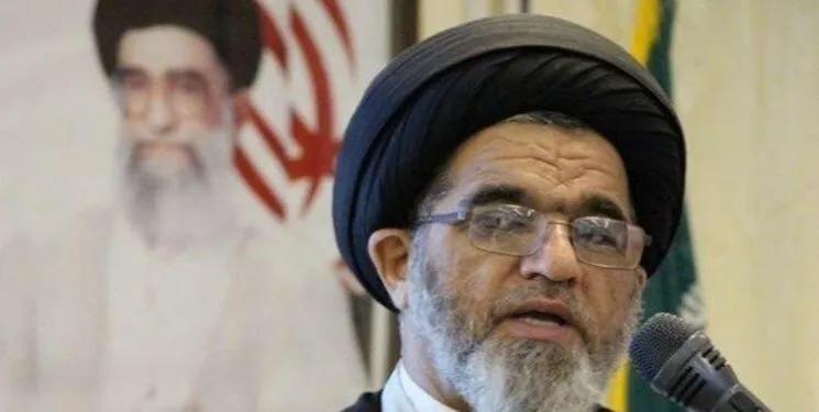 اعتراض امام جمعه دهلران در پی وضعیت نابسامان جاده های این شهرستان