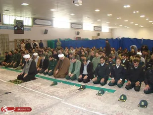 برگزاری نماز وحدت به مناسبت هفته بسیج در ناحیه مقاومت بسیج کاشان(گزارش تصویری)