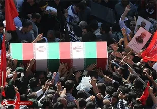 تشییع پیکر مطهر سرلشگر شهید حسین همدانی در دارالمجاهدین همدان