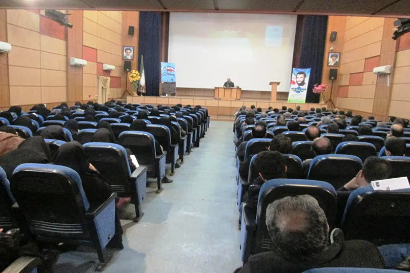 همایش بصیرت و گرامیداشت حماسه 9دی بسیجیان فرهنگی همدان
