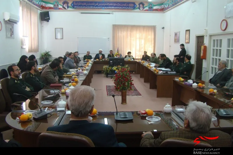 ما به ایثارگران ،جانبازان، خانواده شهداء و آزادگان بدهکاریم