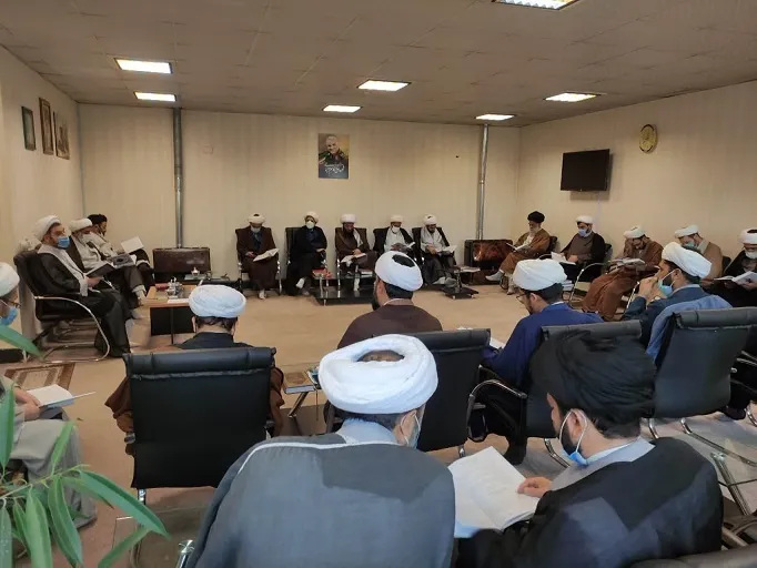 مساجد باید نقش پر رنگی در پیشبرد اهداف انقلاب اسلامی داشته باشند