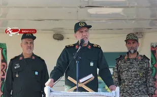 در حوزه دفاعی و موشکی از کسی اجازه نمی گیریم