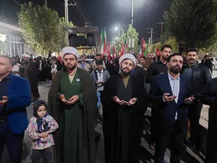اجتماع مردم مبعوث شده لردگان 8 ماه پرچم&zwnj;های ایران، خون&zwnj;خواهی و مقاومت بالاست