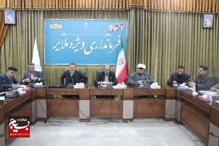 نشست فرماندار ملایر با دهیاران شهرستان