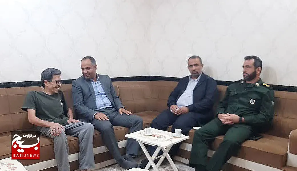 تفقد و معایده از خانواده شهدا در شادگان