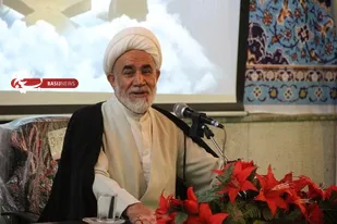 انقلاب اسلامی ایران مقدمه ای برای انقلاب جهانی حضرت مهدی است