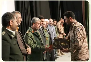تکریم و معارفه فرمانده جدید گردان دهم امام حسین (ع) مهریز