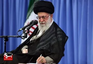 ایران اسلامی به توفیق الهی روز به روز قویتر خواهد شد