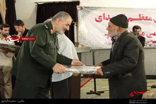 تجلیل از خانواده&zwnj;های شهدای اطلاعات عملیات لشکر 32 انصارالحسین(ع)
