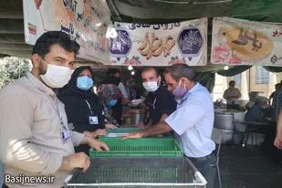 توزیع غذای گرم به&zwnj;مناسبت عید غدیر در شهر پالیز اسدآباد