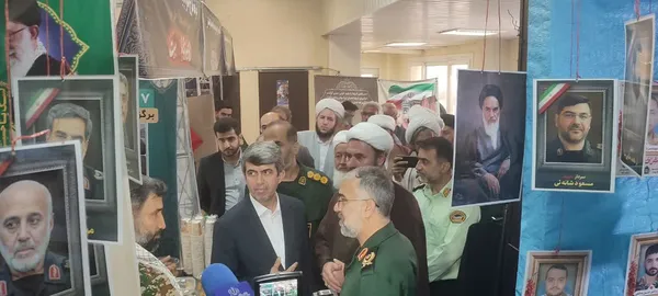 نمایشگاه &laquo;اسوه&raquo; با حضور سردار سید موسی حسینی فرمانده سپاه نینوا گلستان، فرماندار، فرمانده ناحیه مقاومت و جمعی از مسئولان شهرستانی در رامیان افتتاح شد.