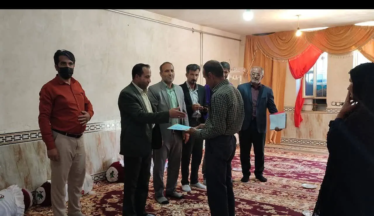 تجلیل از خانواده های جانبازان و ایثارگران زیر ۲۵ درصد روستاهای بخش پاتاوه