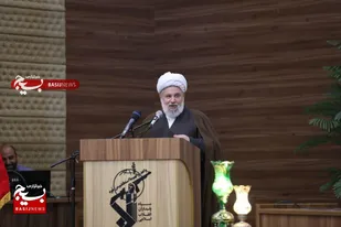مساجد باید به پایگاه&zwnj;های انس با قرآن تبدیل شود