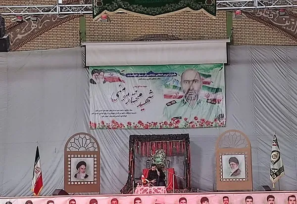 حضور رزمندگان گردان۱۲۴ امام حسین(علیه السلام) در مراسم هفتمین روز شهادت مدافع وطن مختار مومنی