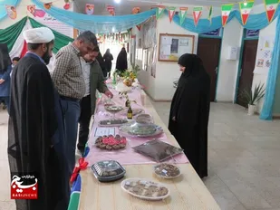 بازدید مسئول دفتر نمایندگی ولی فقیه در سپاه دلوار از جشنواره غذا&zwnj;های بومی