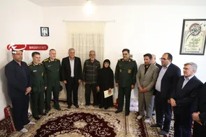 دیدار فرمانده سپاه انصارالحسین(ع) با خانواده شهید «حمیدرضا عباسی دادگر» در اسدآباد