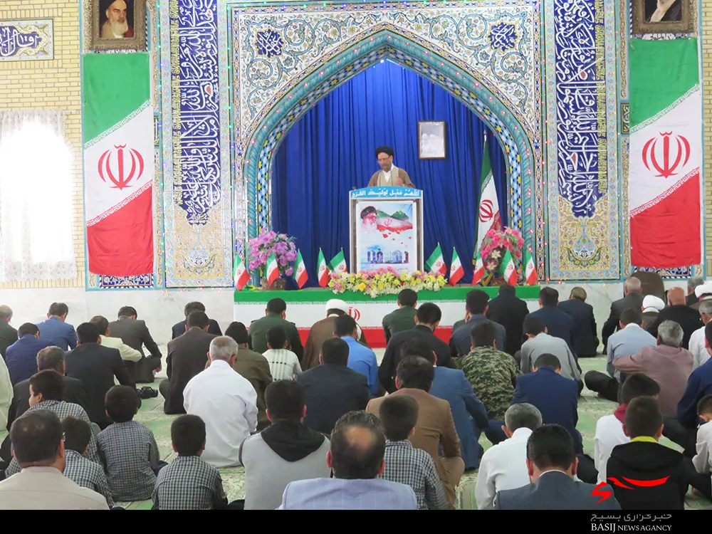 عامل اصلی پیروزی انقلاب اسلامی، رهبری هوشمندانه امام بود
