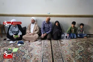 حجت&zwnj;الاسلام سرافراز با خانواده نخستین شهید منطقه دیزج همدان دیدار کرد