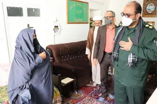 دیدار فرماندهی سپاه ناحیه شهرستان سرخه با خانواده شهدا
