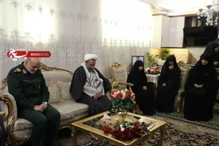 تجلیل فرمانده سپاه استان خراسان رضوی از خانواده شهید دانیال رضازاده