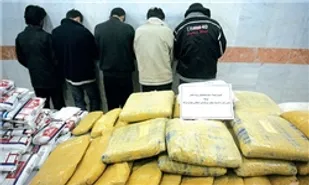 کشف 98 کیلو تریاک در لارستان