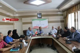 هنرمندان متعهد نقش بسزایی در هویت بخشی به نسل جدید ایفا می کنند