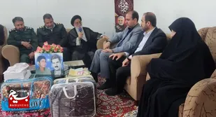کمک ۳۰۰ میلیونی یک مادر شهید به جبهه مقاومت و مردم لبنان
