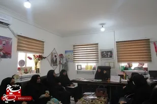 زن ایرانی به اندازه یک سرباز در میدان جنگ شجاعت دارد