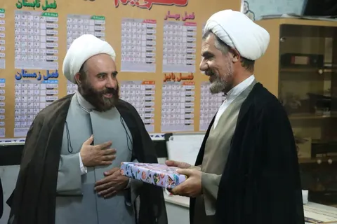 برگزاری نشست هم‌اندیشی ائمه جماعات مساجد منطقه شرق مهرشهر، همراه با تجلیل از امام جماعت برتر