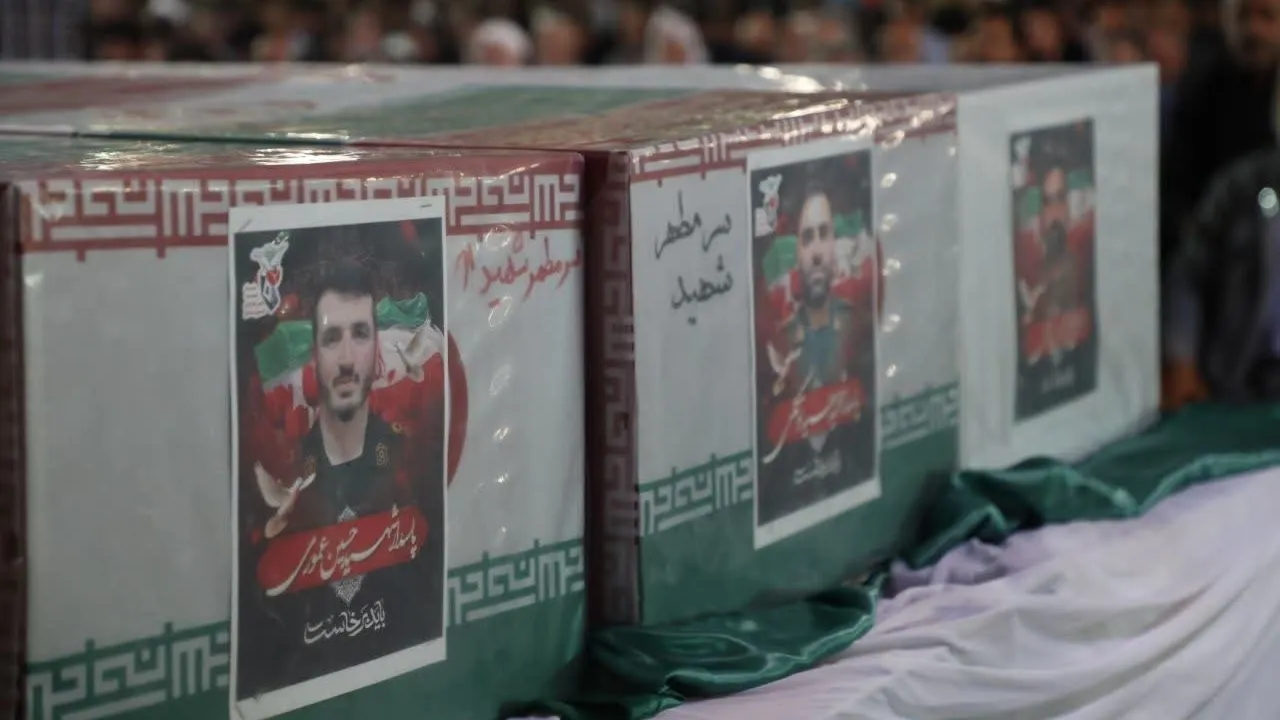 وداع مردم اهواز با سه شهید حافظ امنیت
