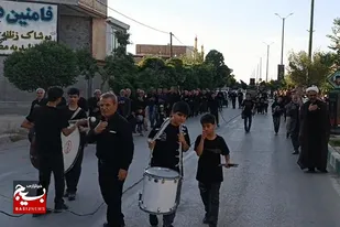 برگزاری دسته سینه&zwnj;زنی هیئت رزمندگان شهرستان فامنین