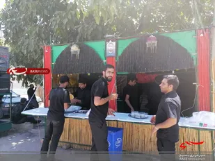 سفره سیدالشهداء و ایستگاه صلواتی ماه محرم با همت گروه جهادی انصار الرسول گلباف