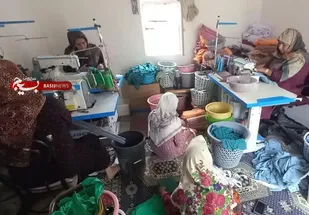 کارآفرینی بانوی ترکمن گنبدی برای هشت نفر با وام بسیج سازندگی