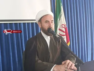 وحدت اقشار و گروه ها در برابر دشمن یکی از تجربه های دفاع مقدس بود/ایمان یکی از رموز موفقیت رزمندگان ما در جنگ بود