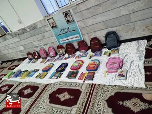 اهدا بسته های تحصیلی به دانش آموزان بندر امام خمینی