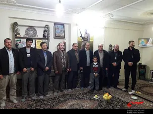 دیدار مسئولین کانون بسیج فرهنگیان ناحیه یک همدان با خانواده شهید &laquo;کرمی&raquo;