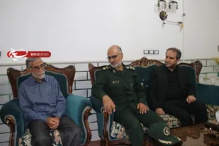دیدار جمعی از مسئولین با آزادگان شهرستان ساوه
