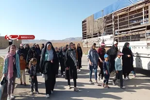 همایش پیاده روی خانوادگی در روستای دزج دهاقان برگزار شد