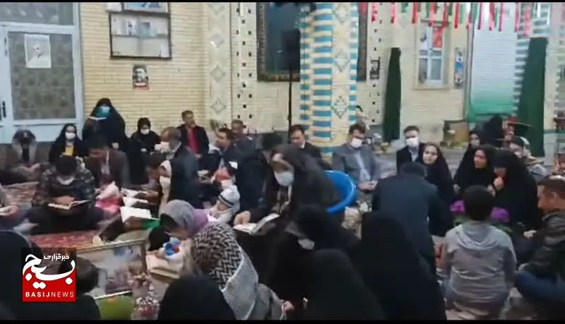 جزخوانی و تفسیر قرآن در حسینیه گلزار شهدا