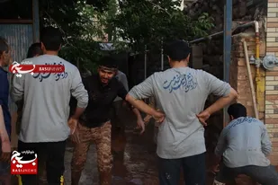 روایتی کوتاه از خدمت جهادگران دانشجو به مردم مناطق سیل زده طارم سفلی قزوین